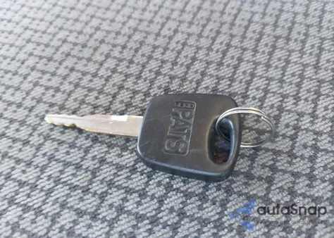 2000 Ford Expedition Xlt z USA, uszkodzony, nr VIN 1FMRU1564YLB90583